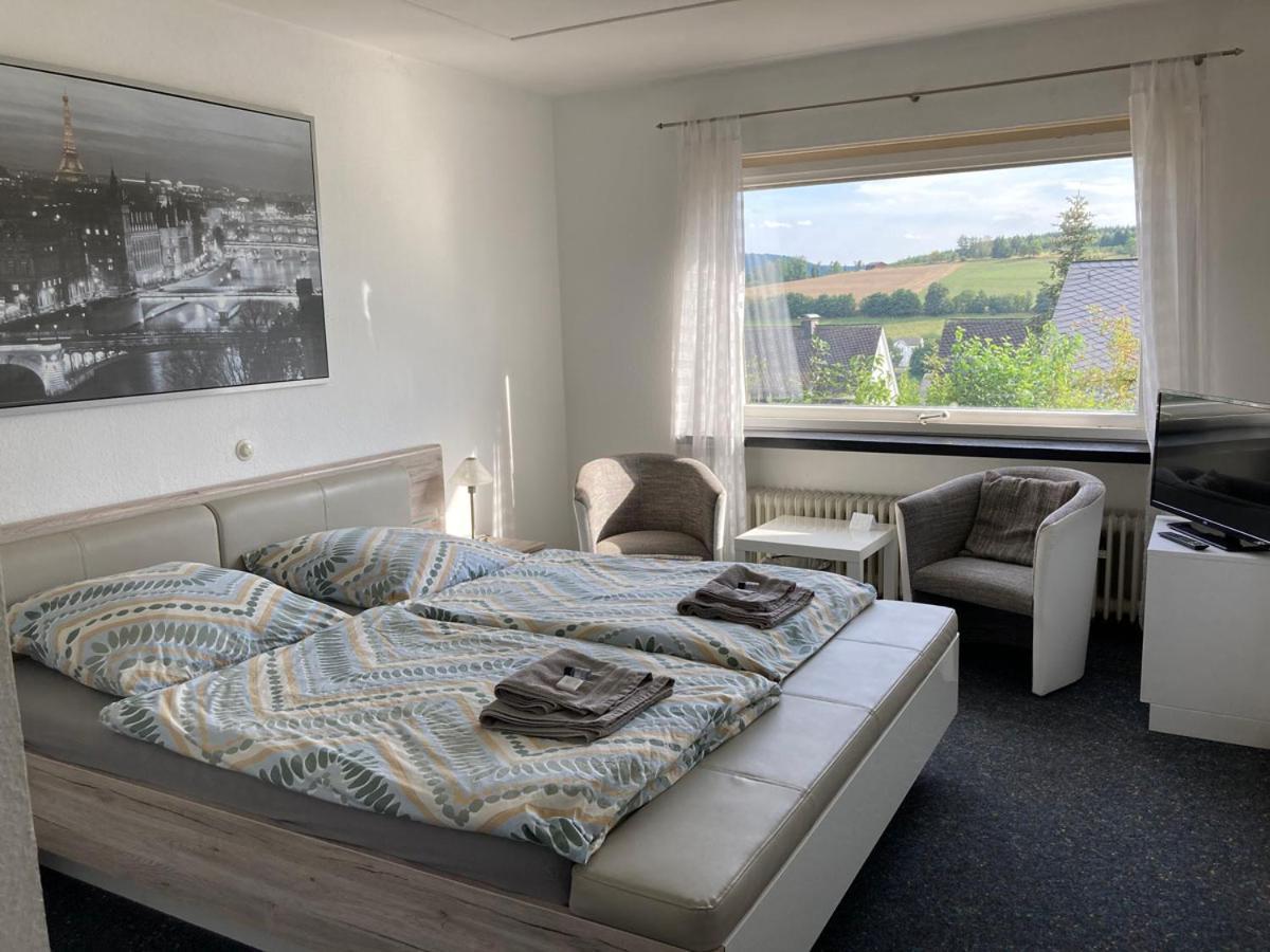 Bed & Breakfast Weisser Stein Schmallenberg Exterior photo